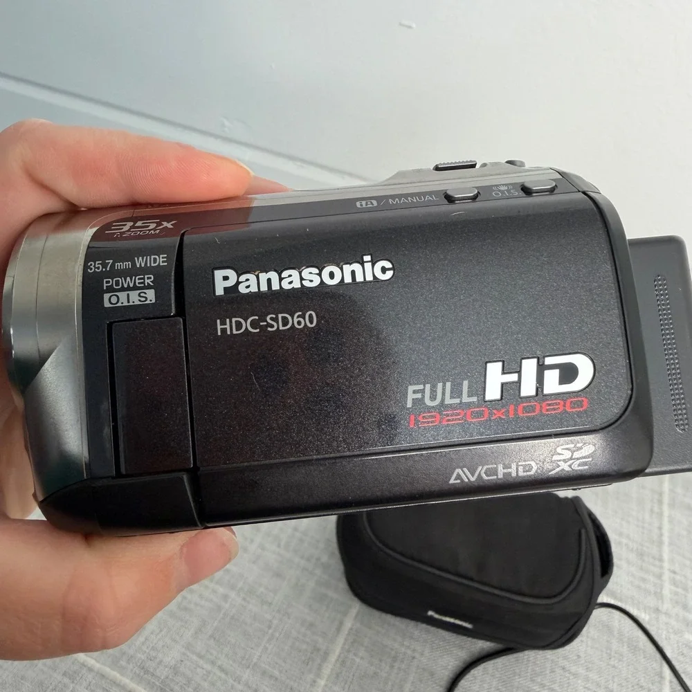 Panasonic HDC-SD60P Camcorder Full HD w/ SD Card Charger TESTED WORKS